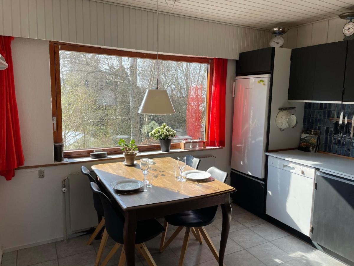 Appartamento Retro Bolig - Fyldt Med Hygge! Ingen Luksus Kolind Esterno foto