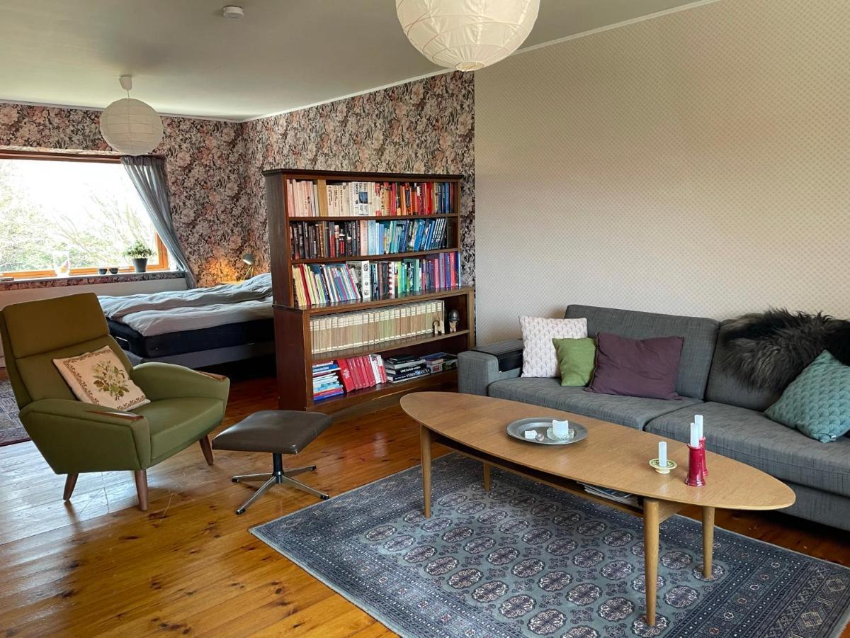 Appartamento Retro Bolig - Fyldt Med Hygge! Ingen Luksus Kolind Esterno foto